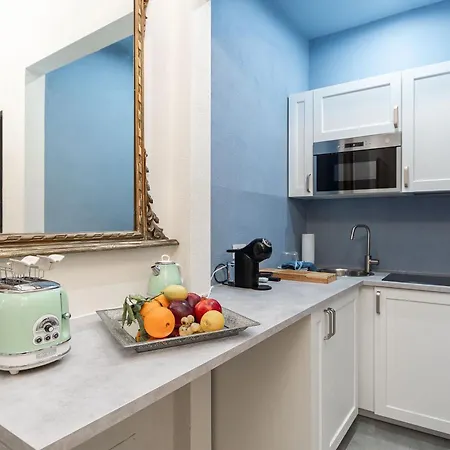 Apartment Elegante Loft - 3min Acquario Genoa